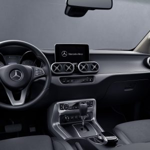 Защитное стекло Mercedes-Benz X-Class
