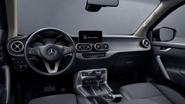 Защитное стекло Mercedes-Benz X-Class